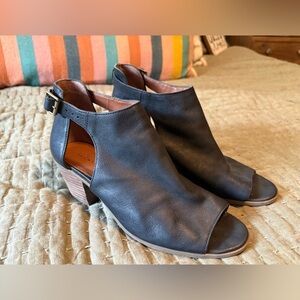 Lucky Brand Black Peep-Toe Heels
